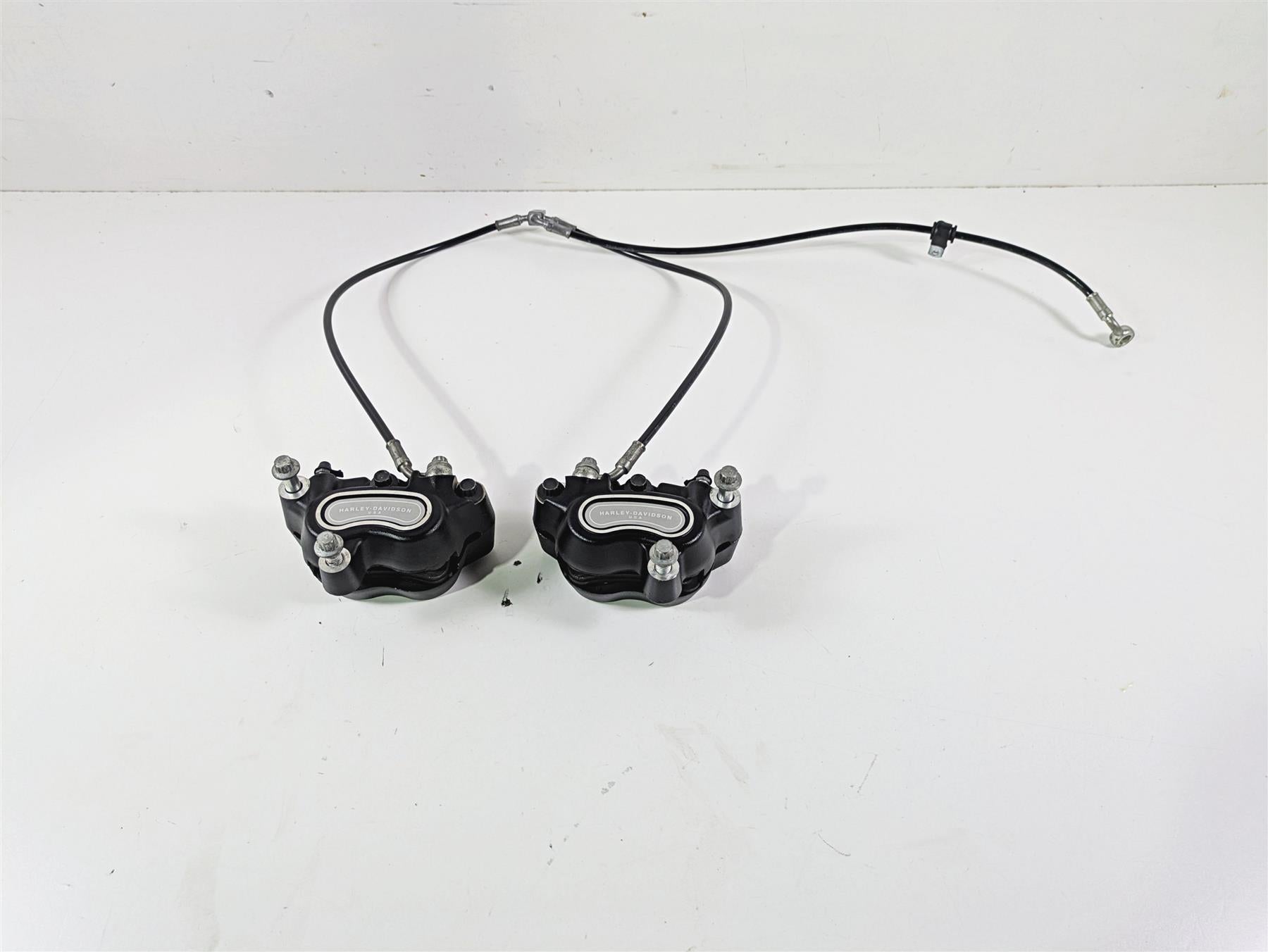 2014 Harley FXDF Dyna Fat Bob Front Brake Caliper & Line Set 41300001 41300002