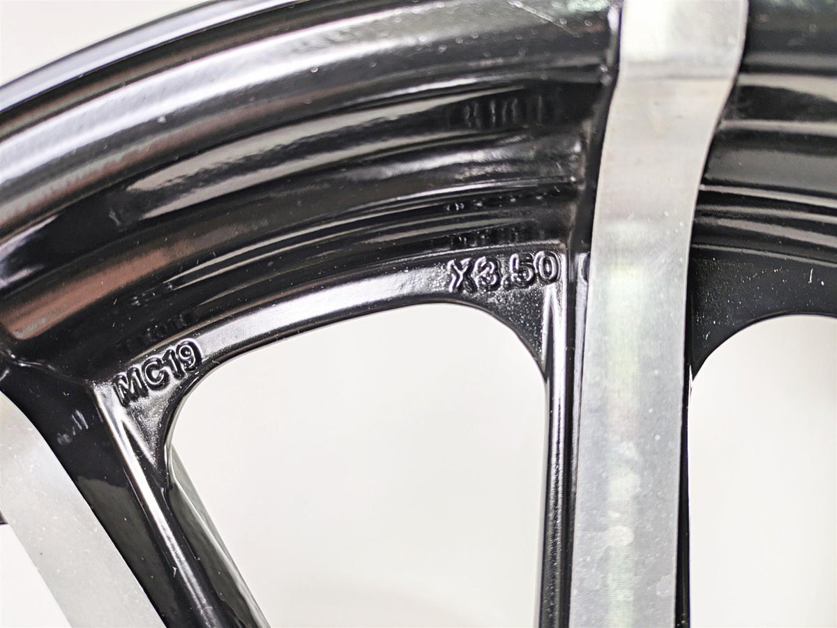 2019 Indian Chieftain Limited Straight Front Wheel Rim 19x3.5 1522505 {{ shop.shopifyCountryName }} - Mototech271