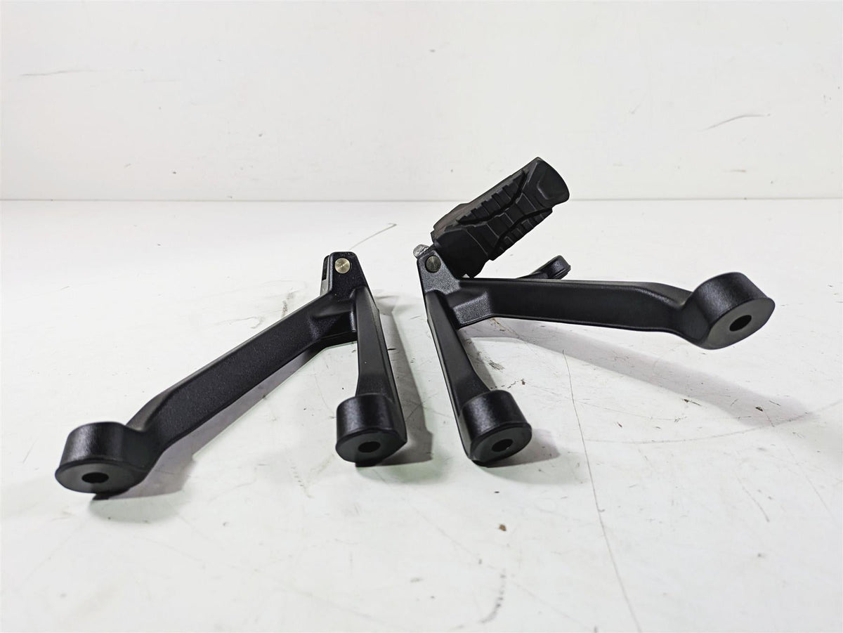 2019 BMW S1000XR K49 Rear Passenger Footpeg Set - Read 46718553845 46718553846 {{ shop.shopifyCountryName }} - Mototech271
