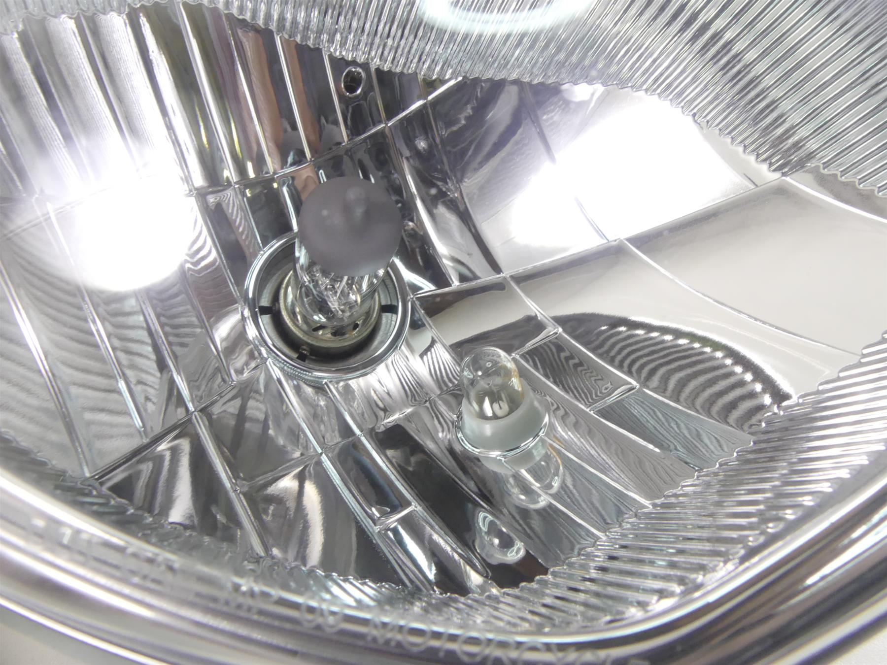 2015 Triumph 1050 Speed Triple R Headlight Head Light Lamp Lens Set T2701952 {{ shop.shopifyCountryName }} - Mototech271
