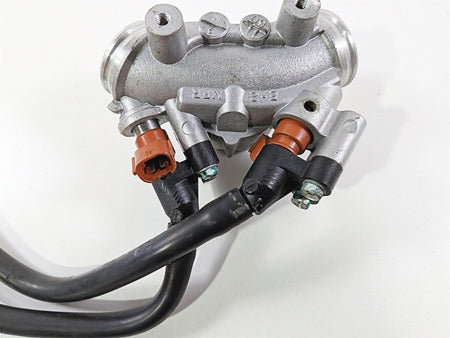 2010 Honda VT1300 CR Stateline Intake Manifold & Fuel Injectors 17111-MFR-670 {{ shop.shopifyCountryName }} - Mototech271