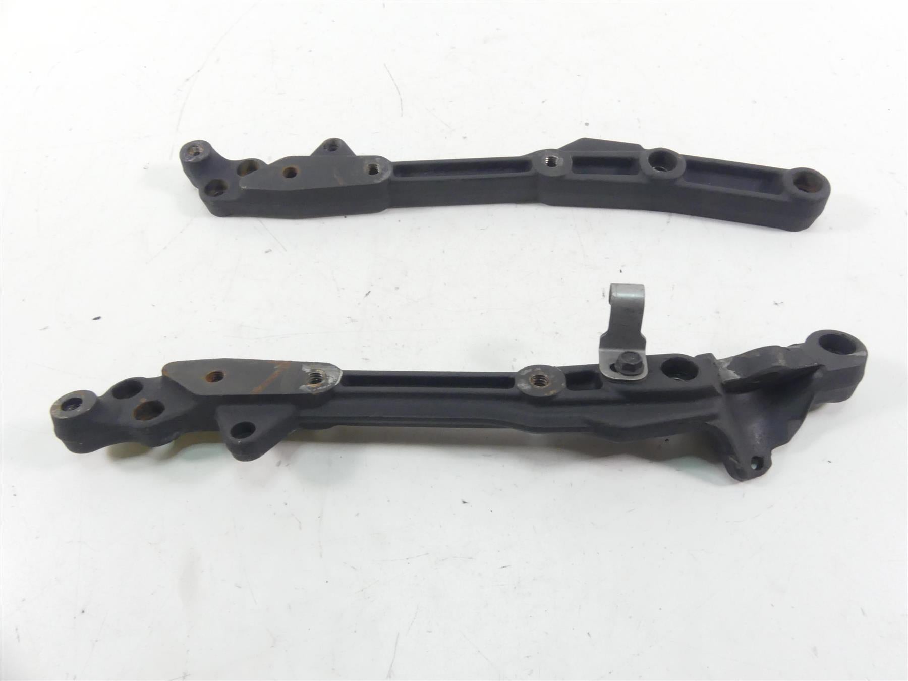 2013 Victory Cross Country Lower Engine Cradle Mounts Holder L 5137537 R 5136540 {{ shop.shopifyCountryName }} - Mototech271