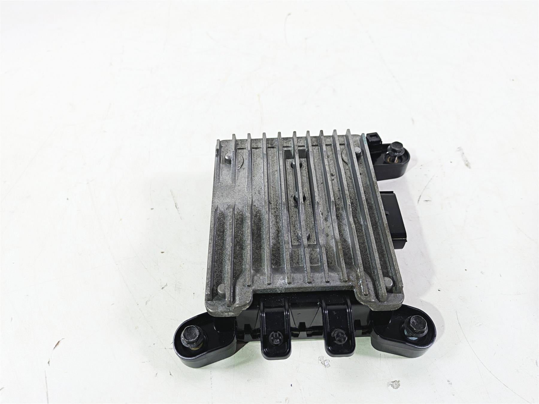 2018 Indian Chieftain Limited Front Amplifier Amp Radio Stereo 4015979 {{ shop.shopifyCountryName }} - Mototech271