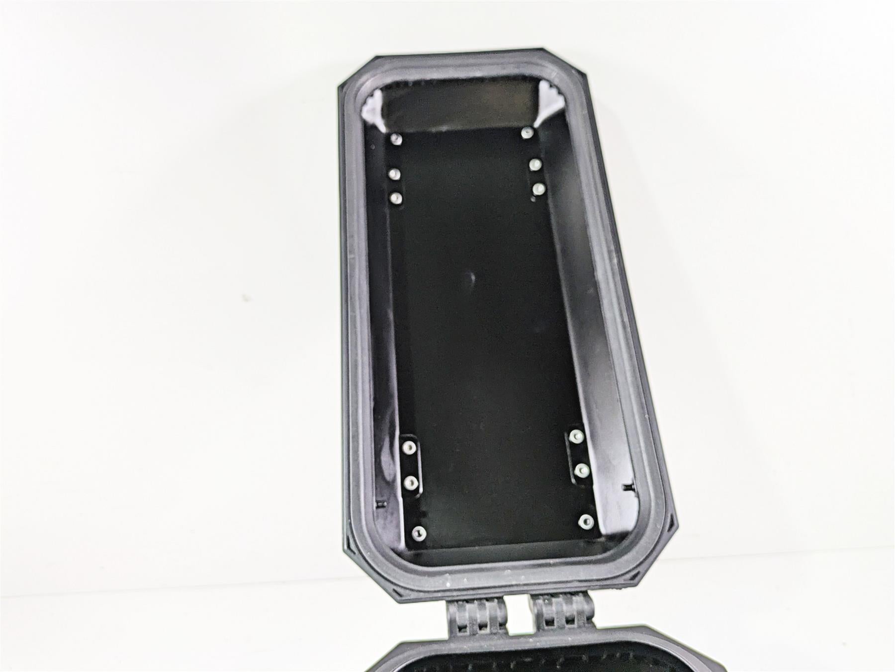 2016 Moto Guzzi Stelvio 1200 8V NTX Left Saddlebag Saddle Bag Case + Keys 886930 {{ shop.shopifyCountryName }} - Mototech271