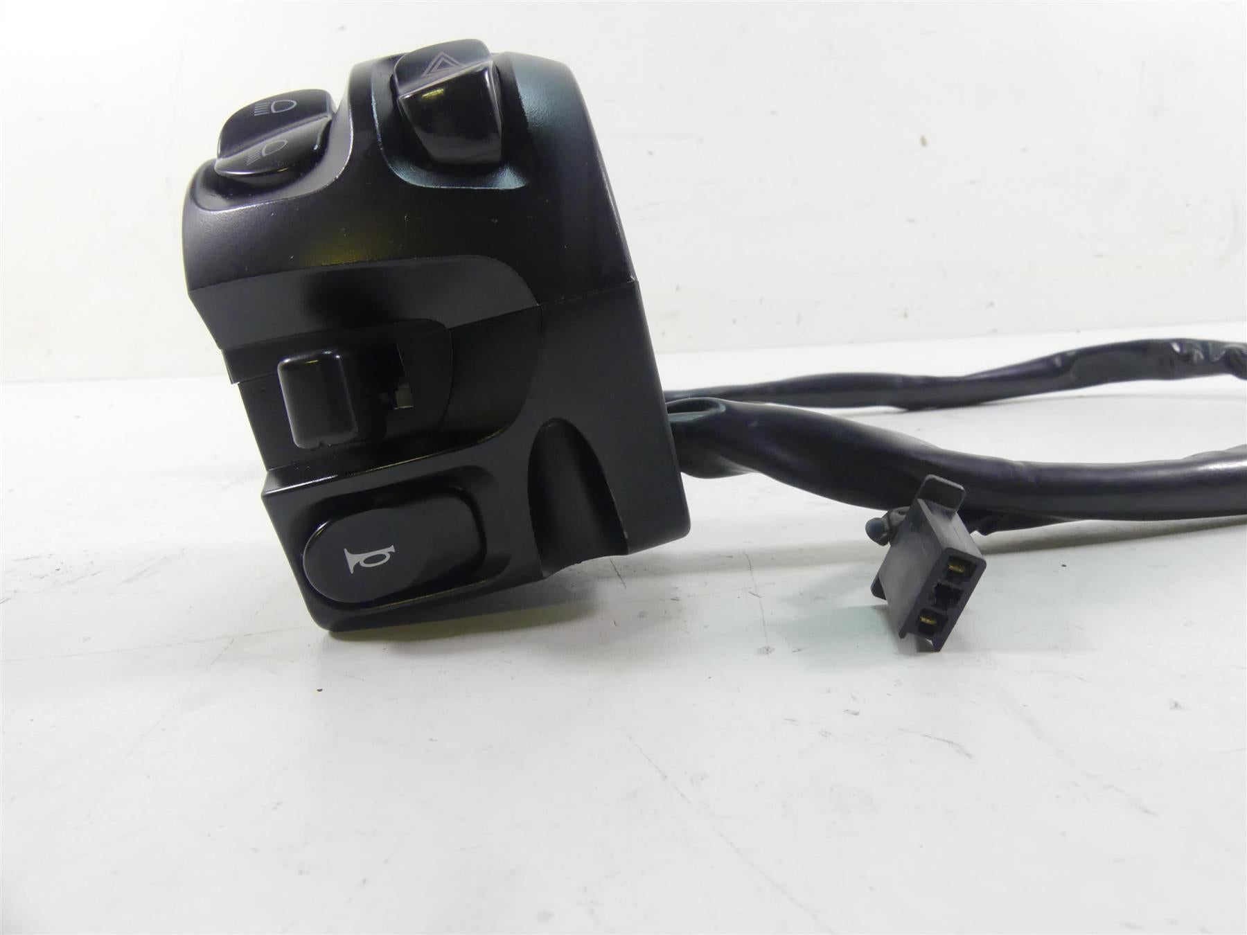 2013 Victory Cross Country Left Hand Light Horn Blinker Control Switch 4012119 {{ shop.shopifyCountryName }} - Mototech271