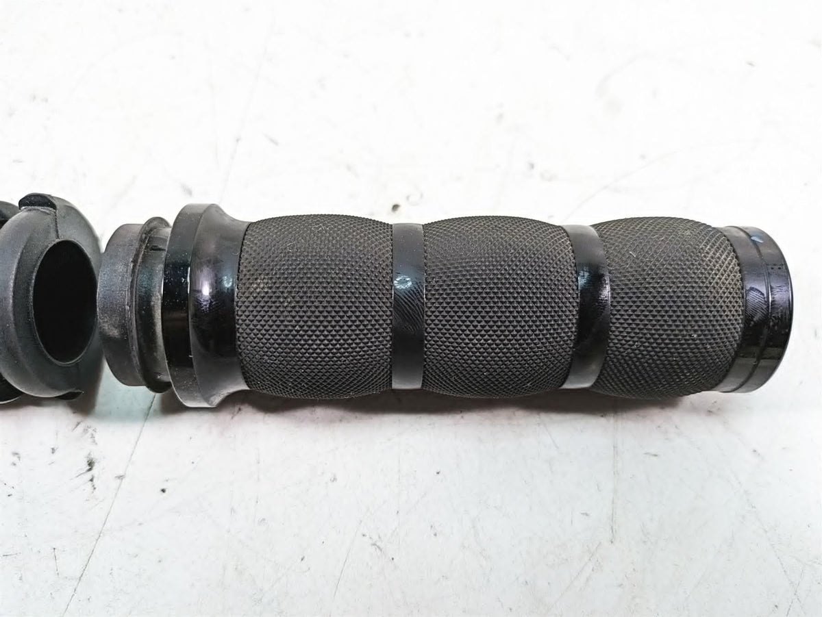 2013 Harley Touring FLHX Street Glide Avon Air Cushion Grip Set AIR-90-ANO-FLY {{ shop.shopifyCountryName }} - Mototech271