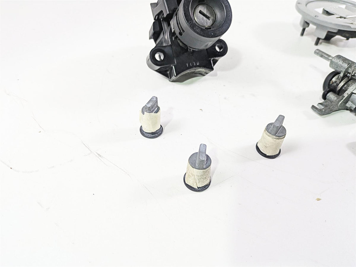 2010 BMW R1200GS K25 Cdi Ignition Switch Key Locks Set 7723394 51257700072 {{ shop.shopifyCountryName }} - Mototech271