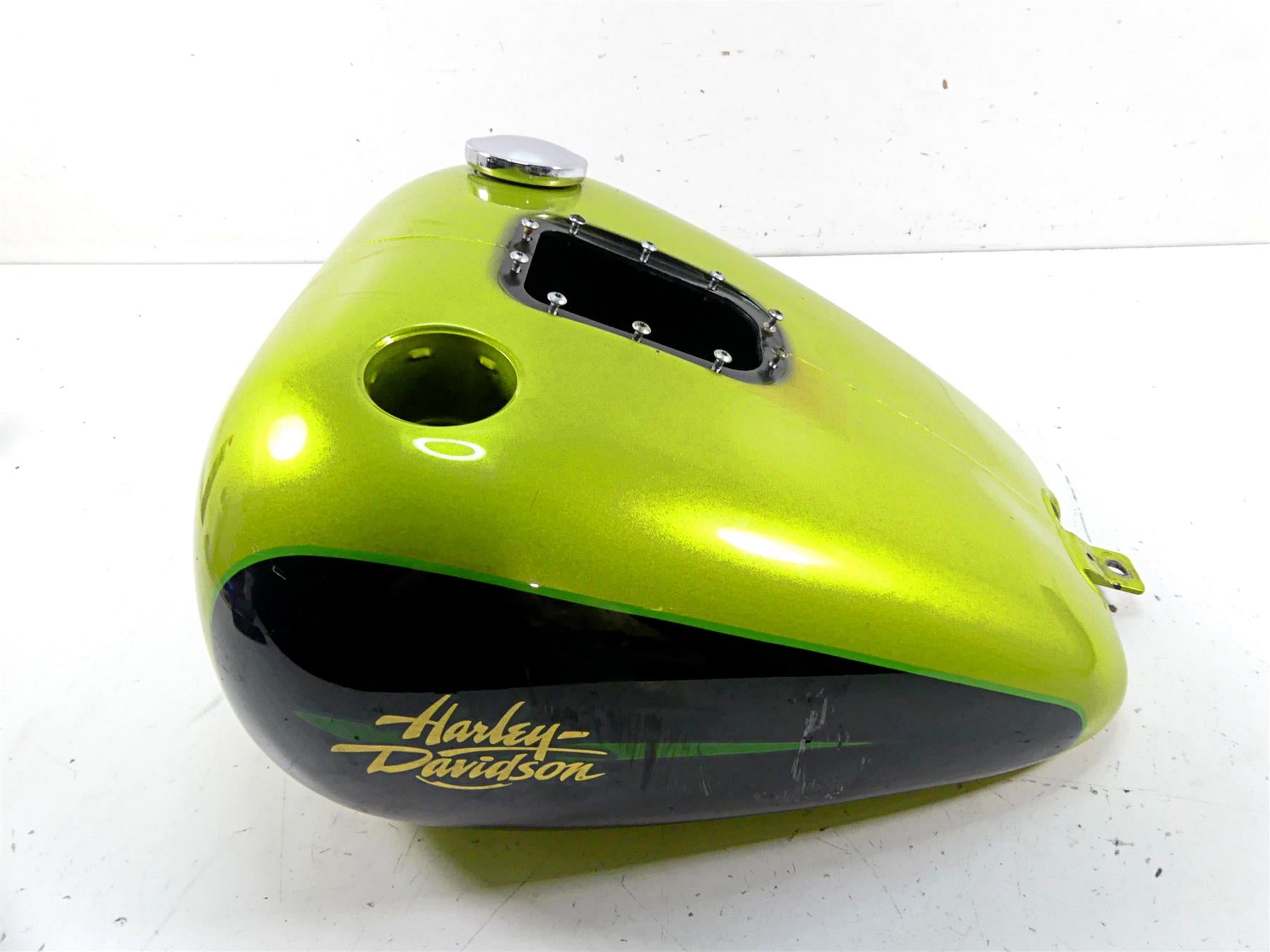 2011 Harley Softail FLSTF Fat Boy Fuel Gas Petrol Tank -Read 61625-11 {{ shop.shopifyCountryName }} - Mototech271
