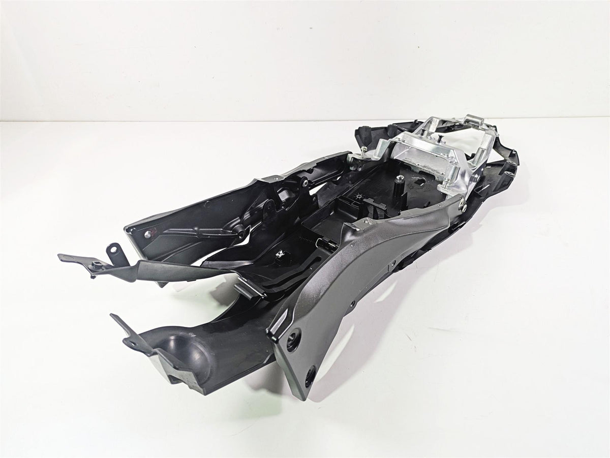 2016 Kawasaki ZX10R Ninja Rear Subframe & Inner Fender 32160-0801 32160-0885 {{ shop.shopifyCountryName }} - Mototech271