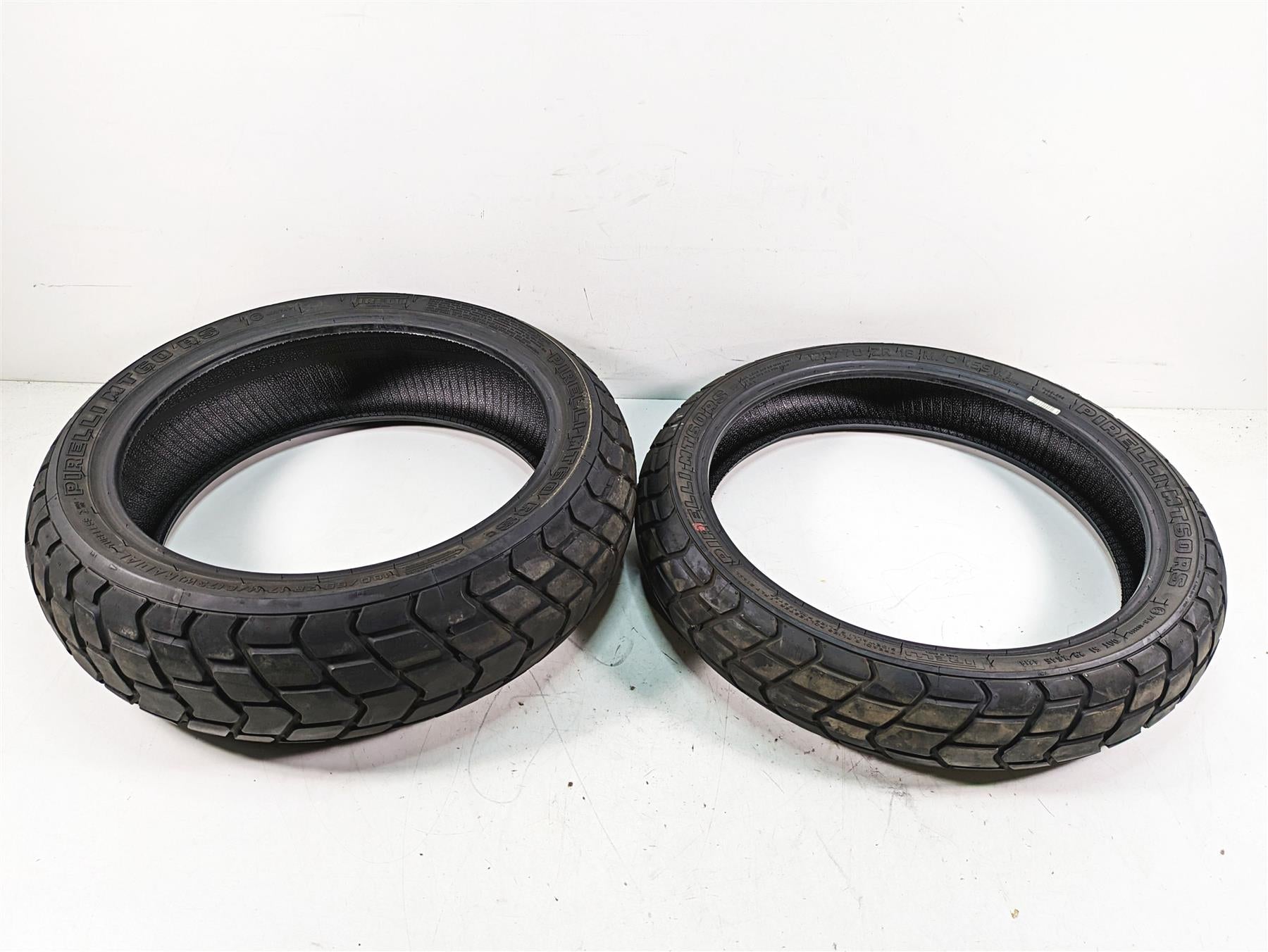 Used Front Rear Motorcylce Tire Set Pirelli MT60 2864500 {{ shop.shopifyCountryName }} - Mototech271