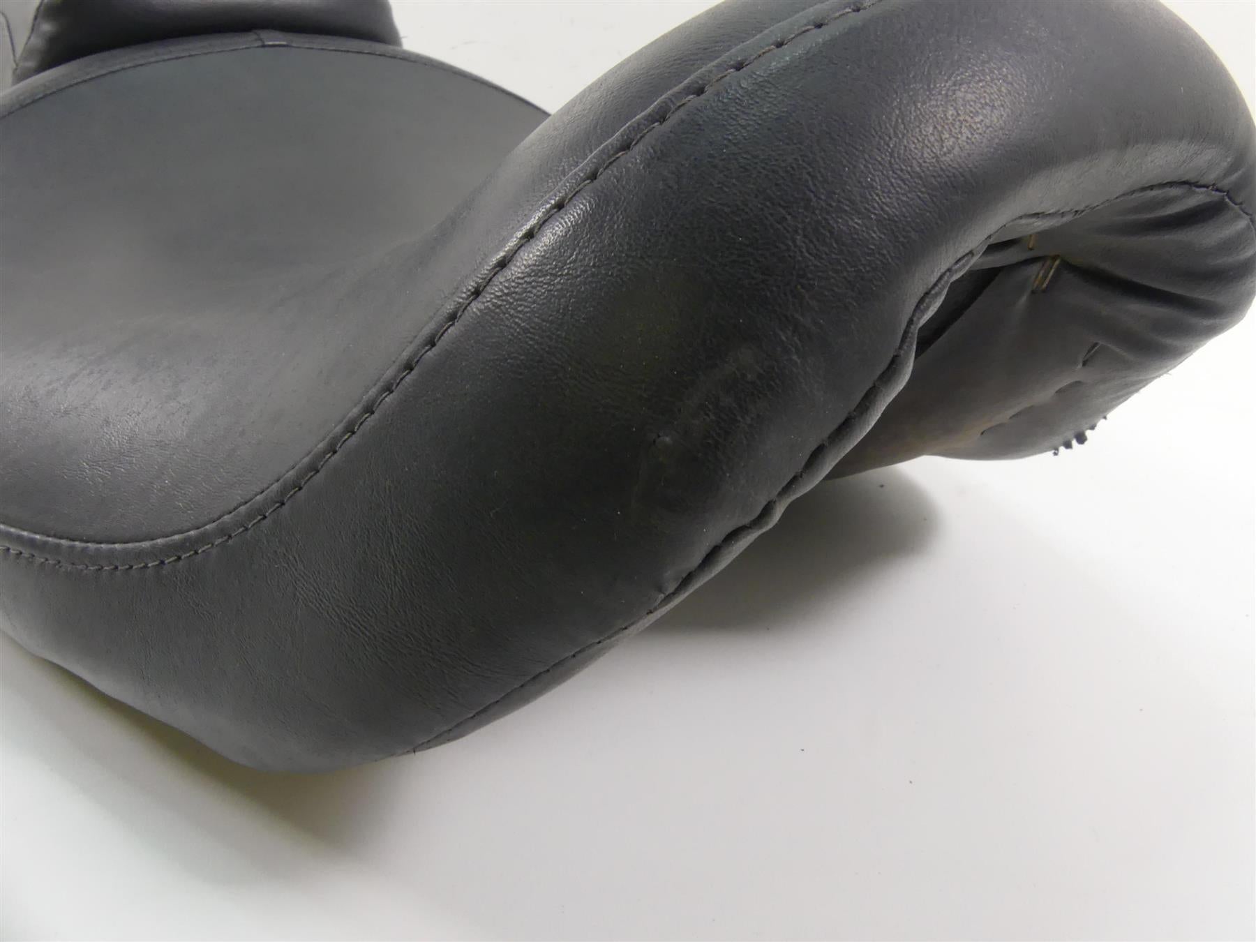 1999 Harley Dyna FXDL Low Rider Front Rear Duo Saddle Seat Set 52174-99 {{ shop.shopifyCountryName }} - Mototech271