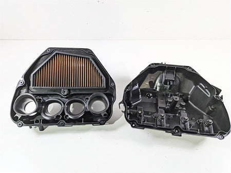 2022 Kawasaki ZX10R ZX1000 Ninja Air Box Filter Cleaner & Injectors 11010-1807 {{ shop.shopifyCountryName }} - Mototech271
