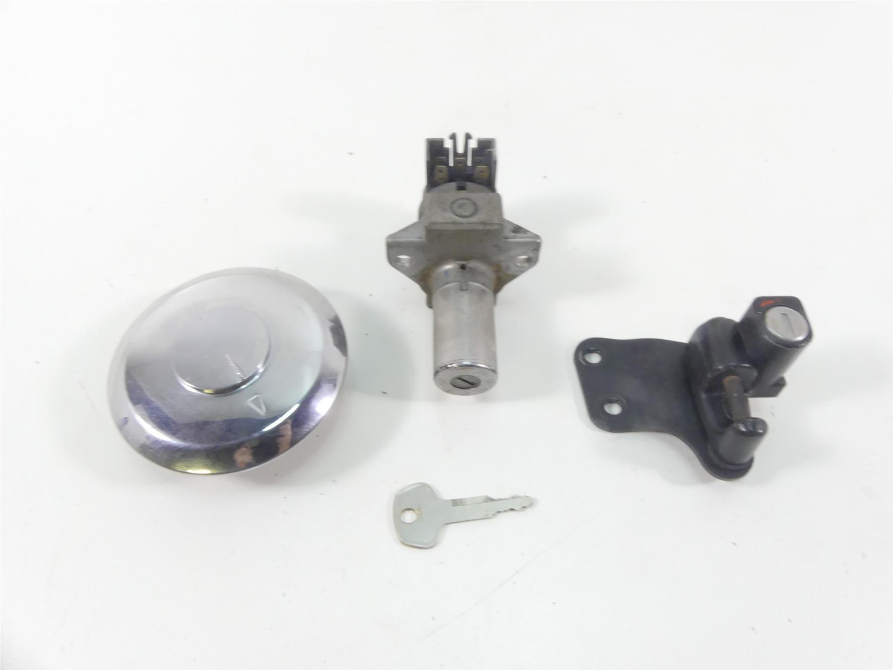 1980 Honda CB750C Custom Ignition Switch Key Lock Set 35010-460-030 {{ shop.shopifyCountryName }} - Mototech271