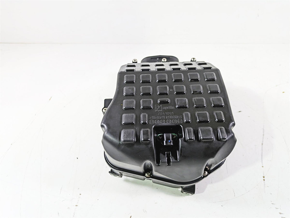 2021 Aprilia RS660 Air Filter Cleaner Breather Box U 2B006527 L 2B006529 {{ shop.shopifyCountryName }} - Mototech271