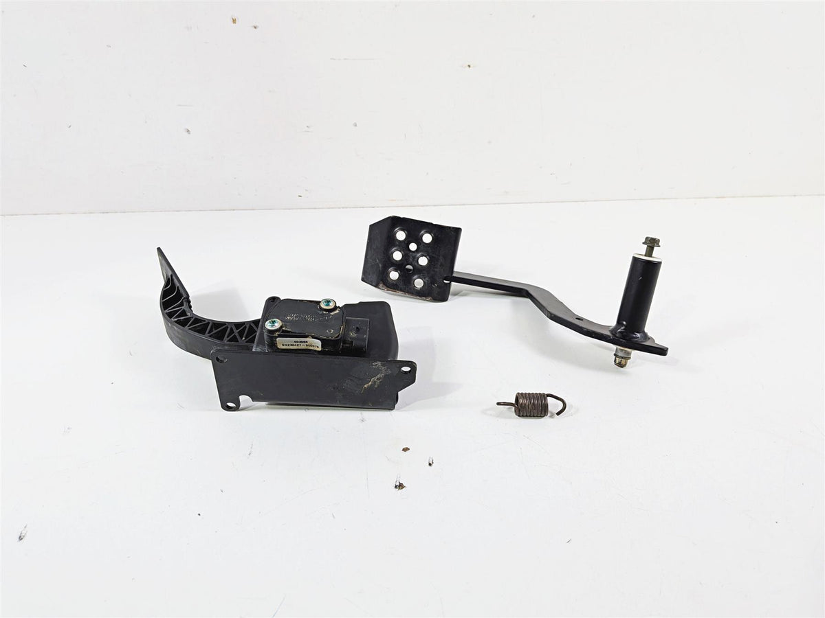 2024 Polaris RZR XP 1000 Sport Brake & Accelerate Pedal Set 1025542 4080361 {{ shop.shopifyCountryName }} - Mototech271