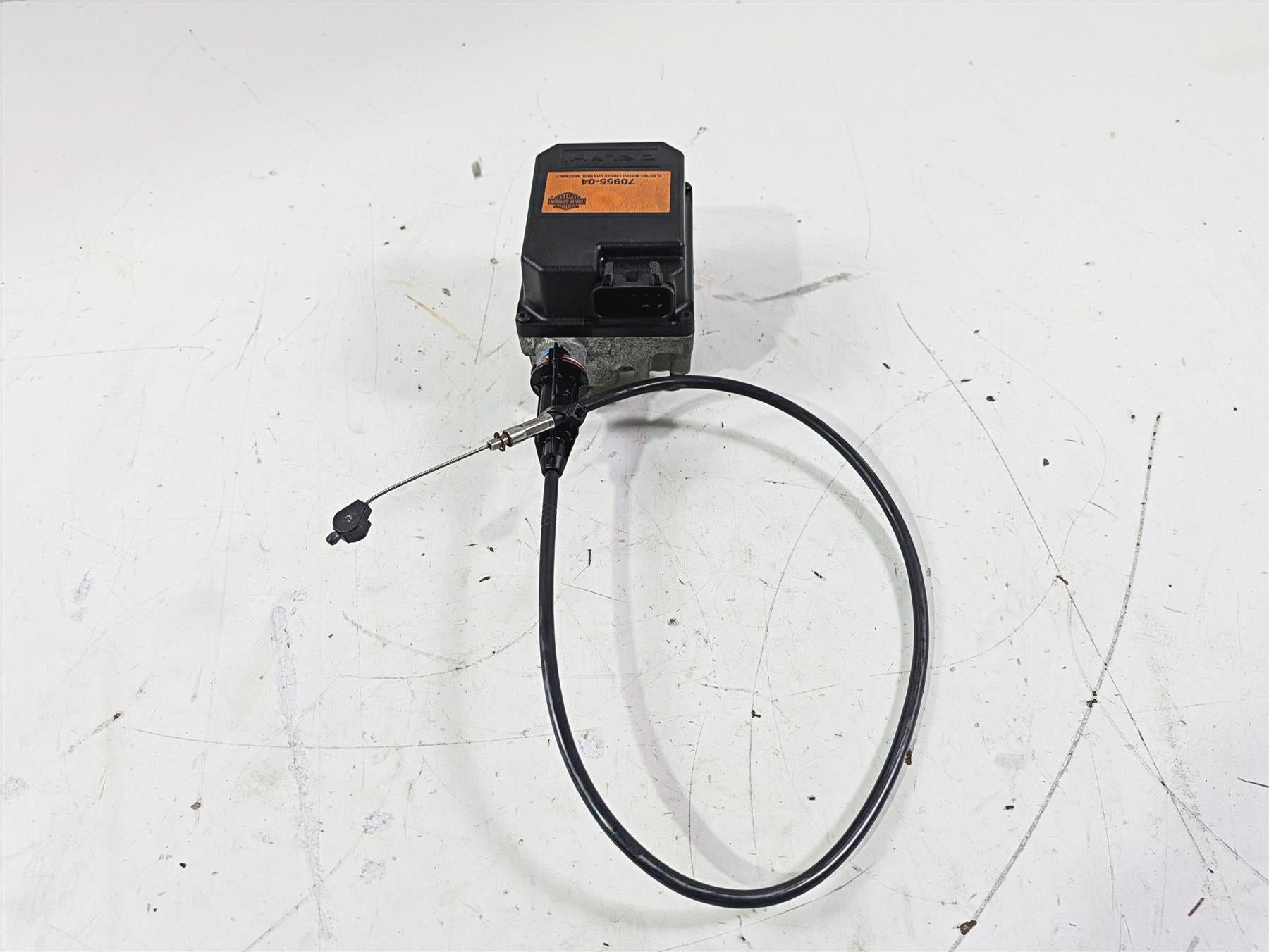 2007 Harley Touring FLHTCU SE CVO E-Glide Cruise Control Module 70955-04 {{ shop.shopifyCountryName }} - Mototech271