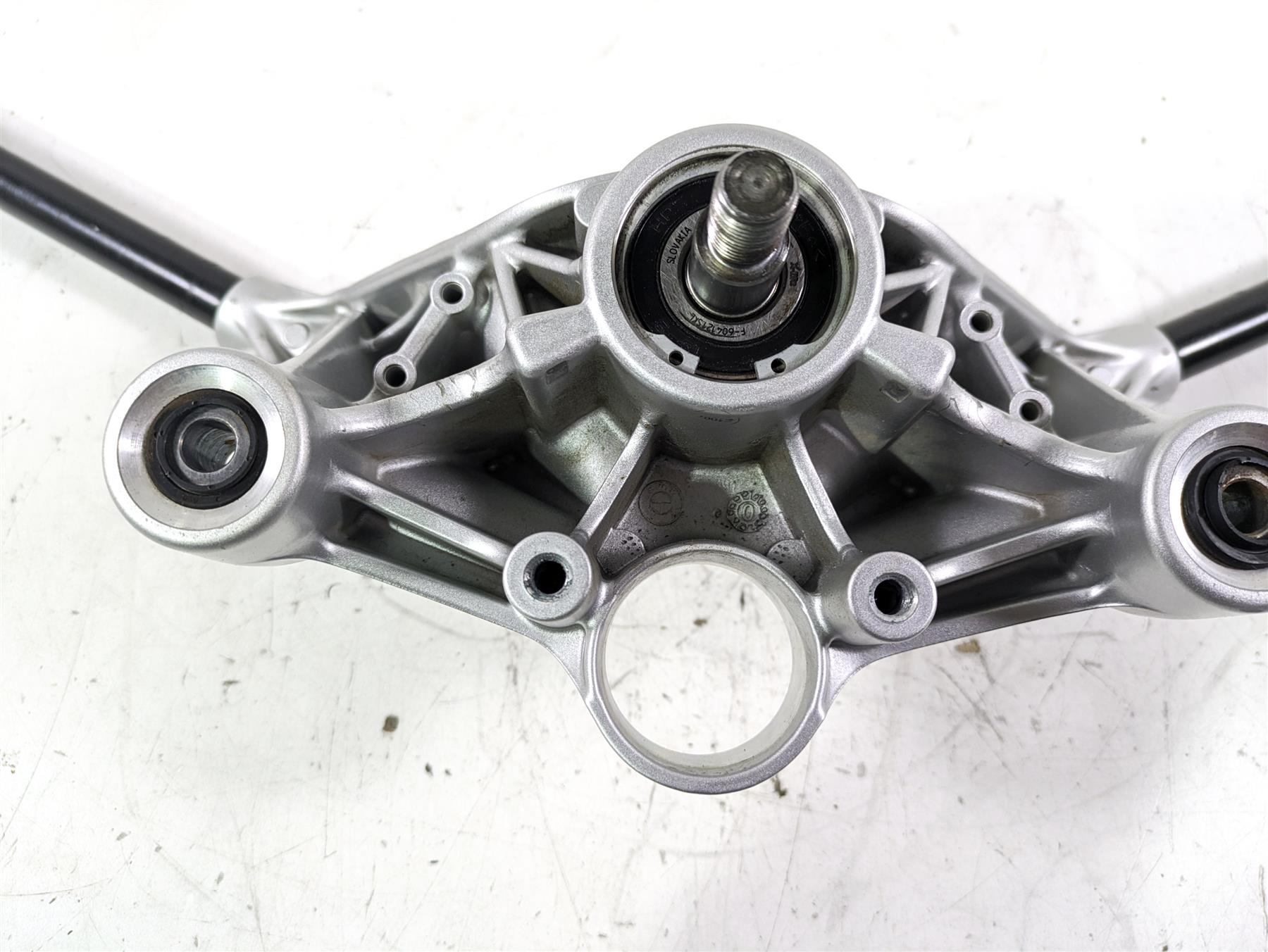2022 BMW R1250 RT K052 Upper Triple Tree Handle Bar Clamp Set 31428392390 {{ shop.shopifyCountryName }} - Mototech271