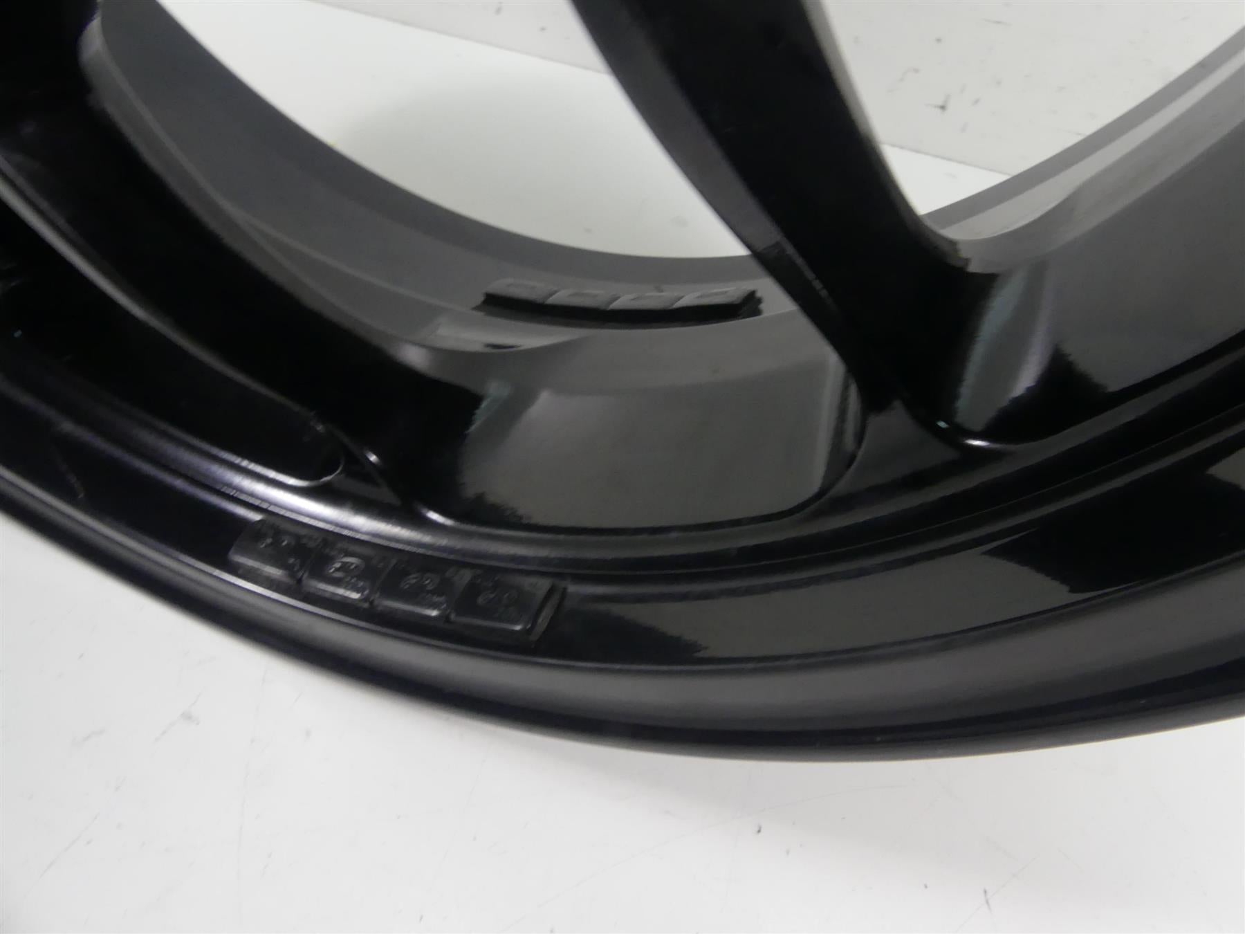 2016 KTM 1290 Superduke R Straight Rear Wheel Rim 17x6 6141010104430 {{ shop.shopifyCountryName }} - Mototech271