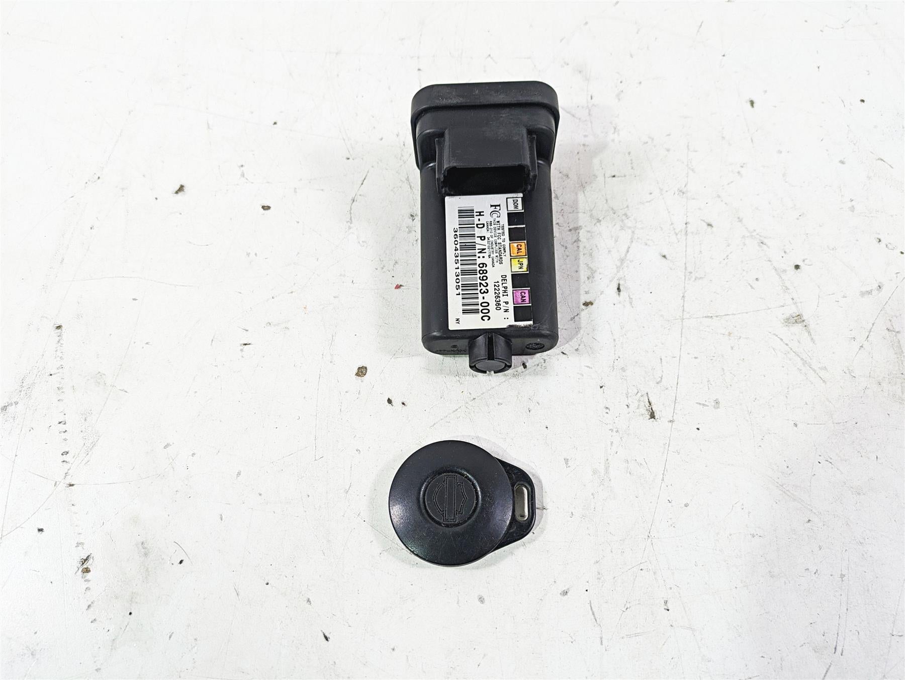 2005 Harley Softail FLSTFSE CVO Fat Boy Tssm Security Module & Fob Set 68923-00C {{ shop.shopifyCountryName }} - Mototech271