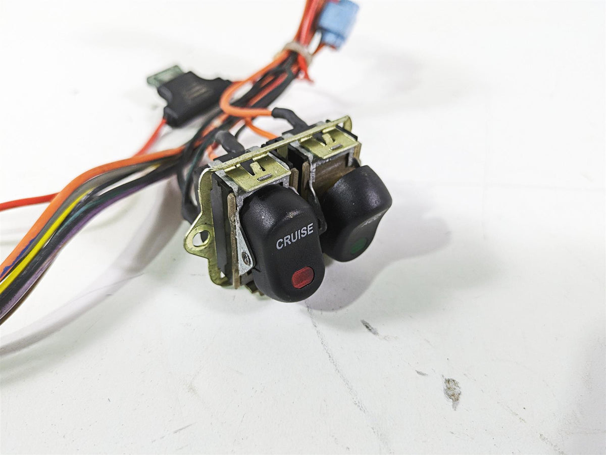 2008 Harley Touring FLHTCU E-Glide 105TH Auxiliary Switch Set Cruise 70271-98 {{ shop.shopifyCountryName }} - Mototech271