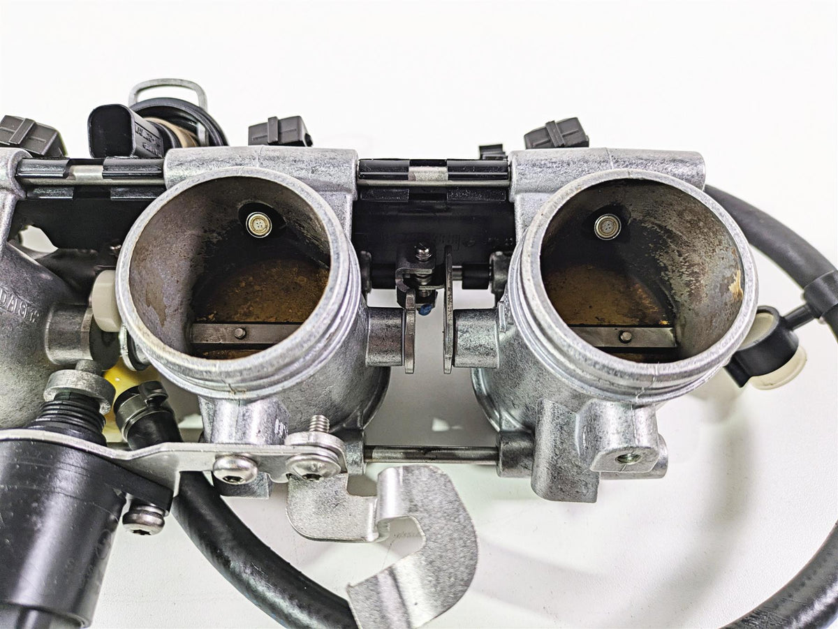 2014 BMW K1300S K40 Throttle Body Bodies Fuel Injectors Set 13547712156 {{ shop.shopifyCountryName }} - Mototech271