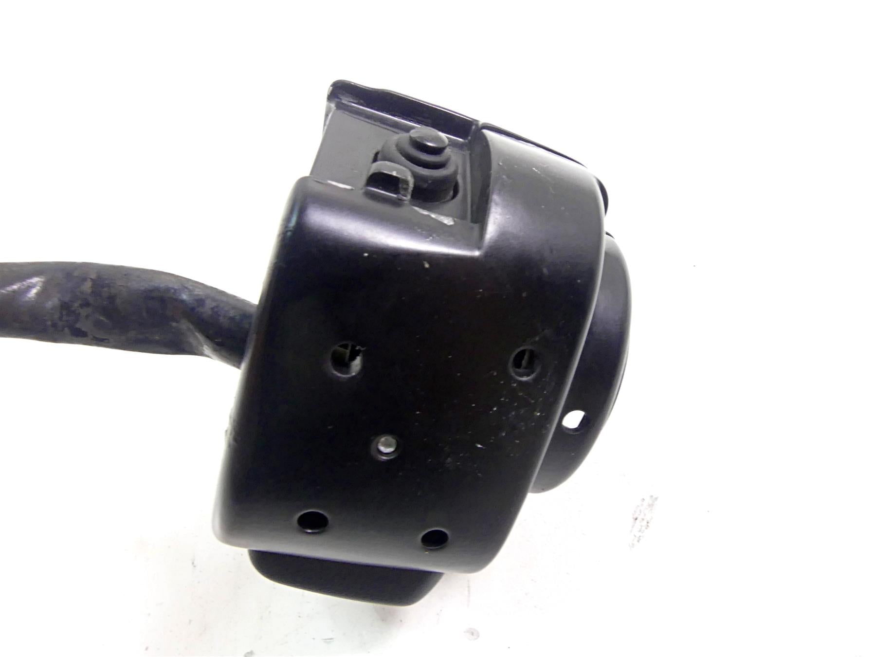 2015 Harley Davidson VRSCDX Night Rod Sp Left Hand Control Switch 71682-06A {{ shop.shopifyCountryName }} - Mototech271