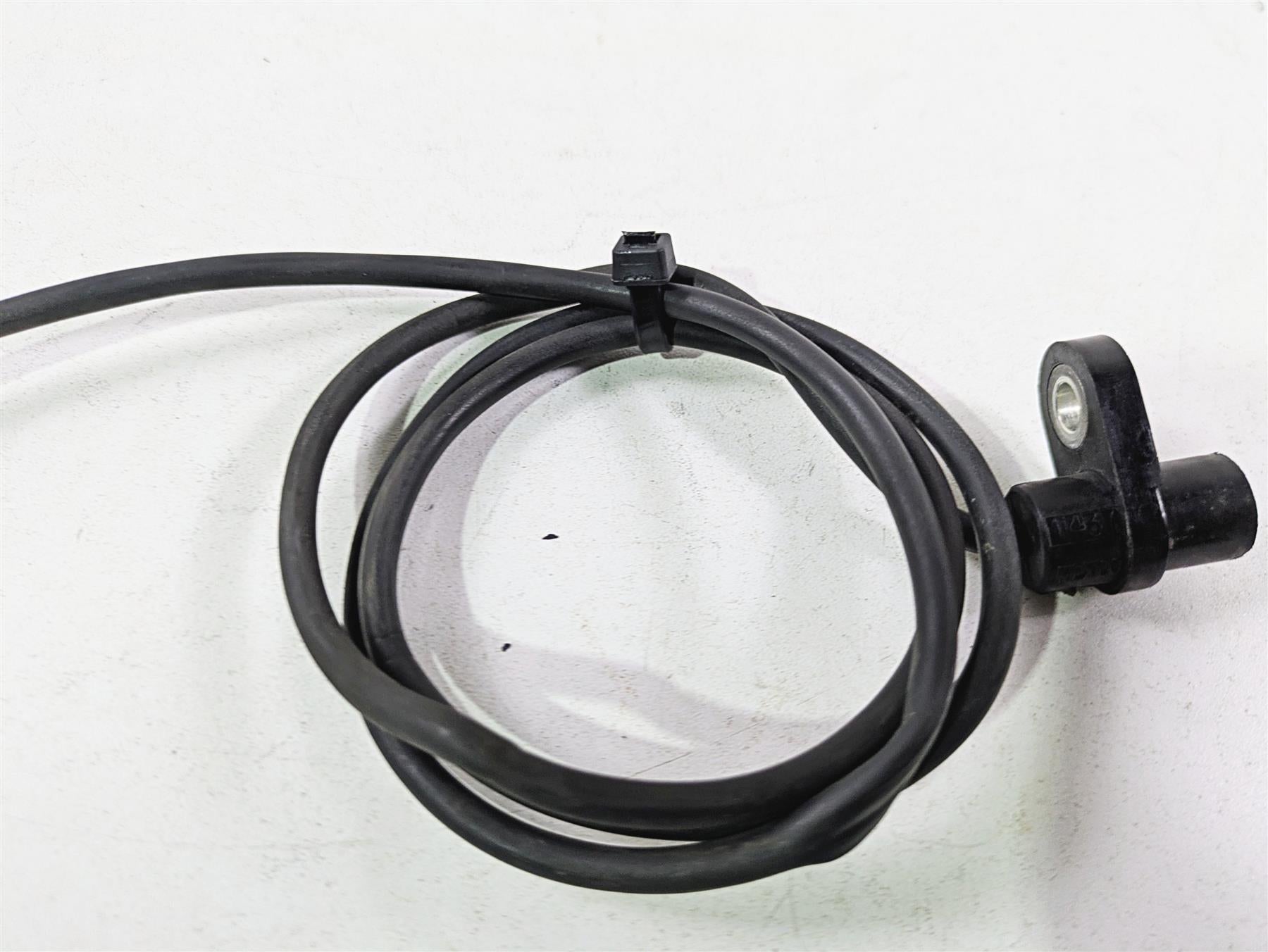 2017 Indian Chieftain Limited Front Abs Brake Wheel Speed Sensor 4013251 {{ shop.shopifyCountryName }} - Mototech271
