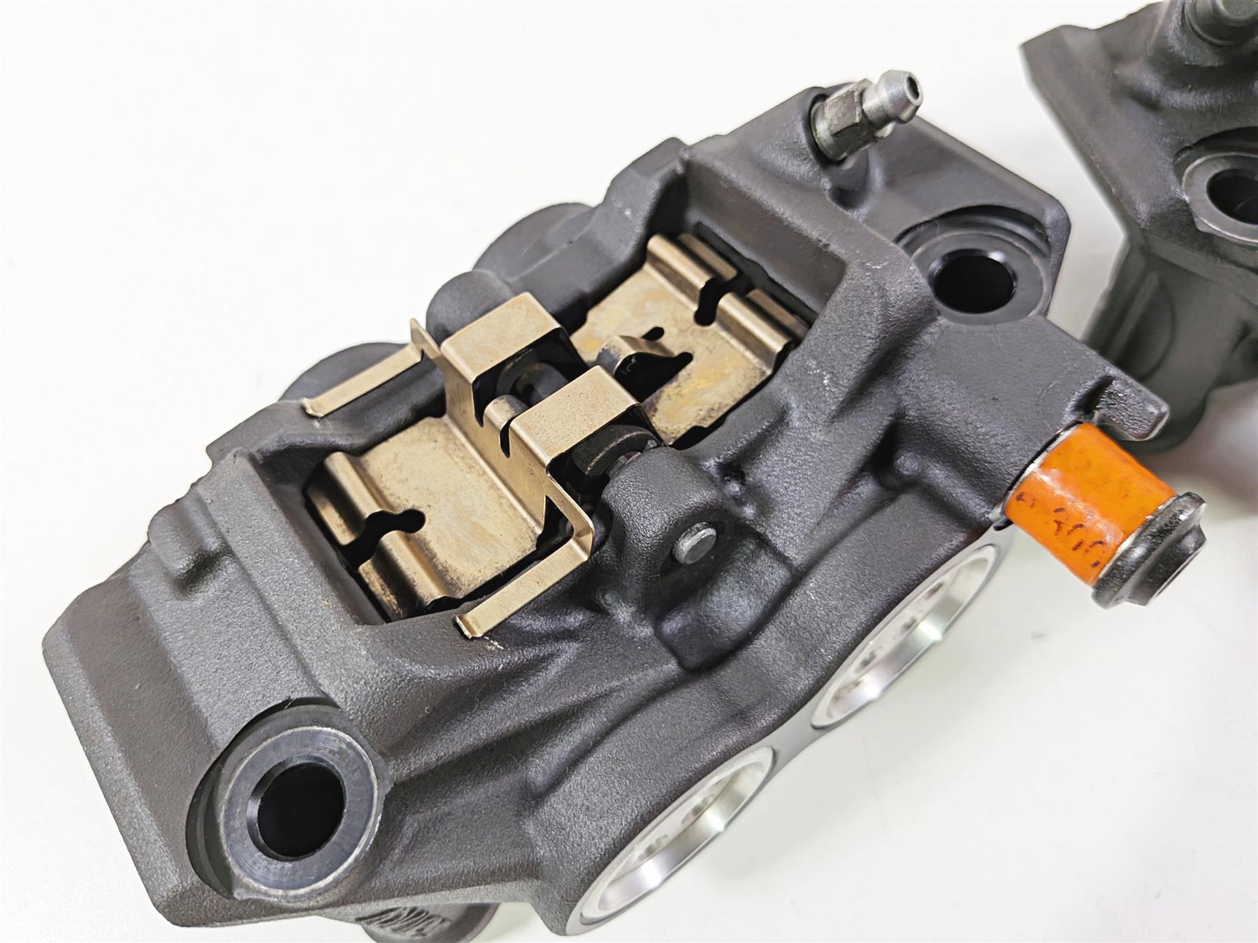 2016 Yamaha YZF R1 RN32 Front Brake Caliper 108mm Set 2CR-2580T-00 2CR-2580U-00 {{ shop.shopifyCountryName }} - Mototech271
