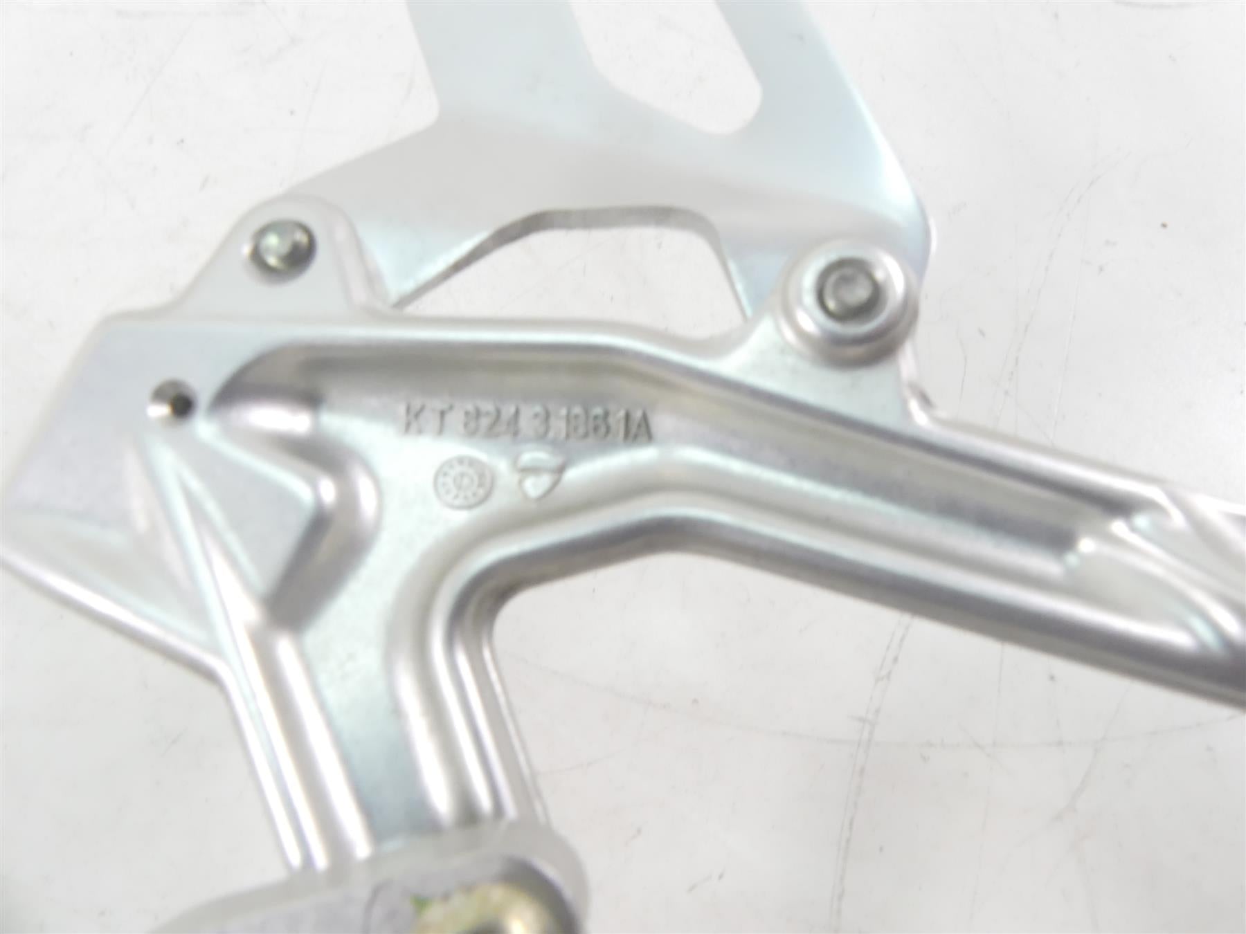2020 Ducati Panigale V2 Left Footpeg Shifter & Frame Mount 82421862AA 45612092BA {{ shop.shopifyCountryName }} - Mototech271