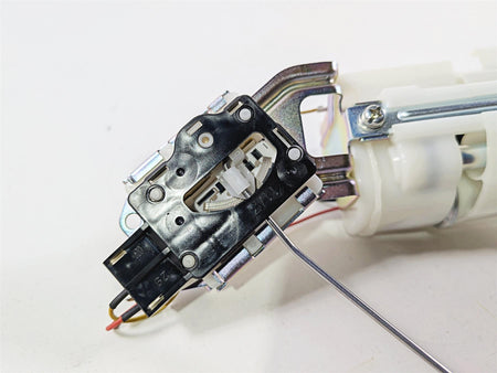 2024 Suzuki GSXR 600 Fuel Gas Petrol Pump & Sending Unit -Tested 15100-14J01 {{ shop.shopifyCountryName }} - Mototech271