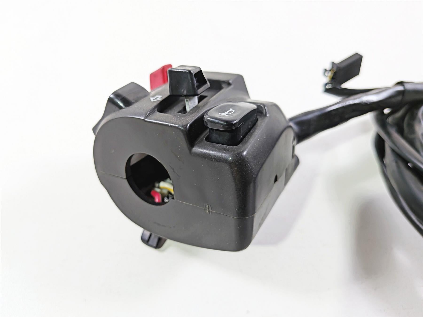 2012 Yamaha XT1200 Super Tenere Clean Left Hand Control Switch 23P-83973-10-00 {{ shop.shopifyCountryName }} - Mototech271