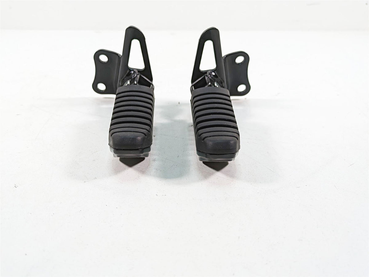 2016 Suzuki M109R VZR1800 Rear Passenger Footpeg Set 43600-48G00 43700-48G00 {{ shop.shopifyCountryName }} - Mototech271