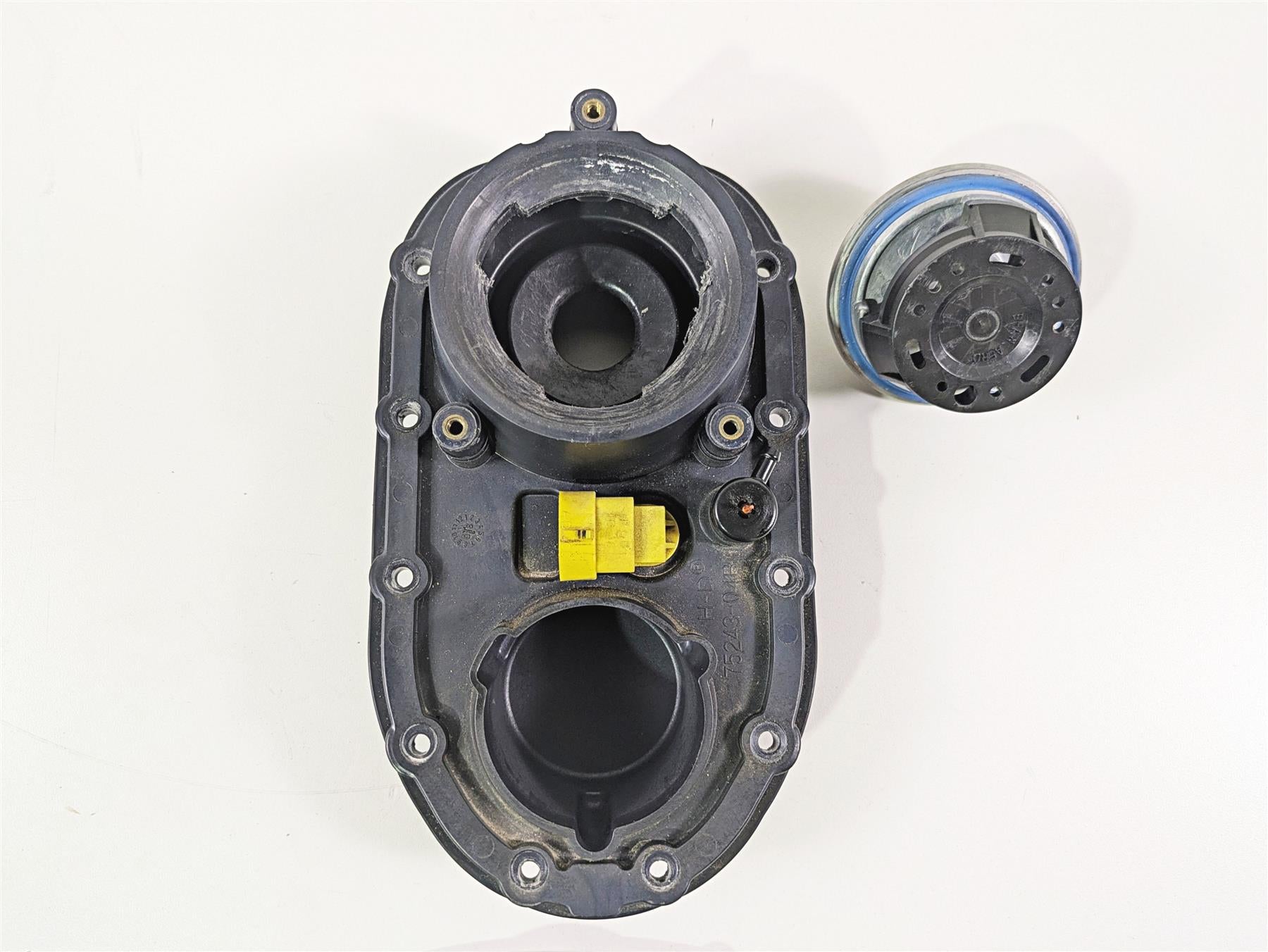 2009 Harley FXDC Dyna Super Glide Tank Dash Console Cover + Top Plate 61693-05DH {{ shop.shopifyCountryName }} - Mototech271