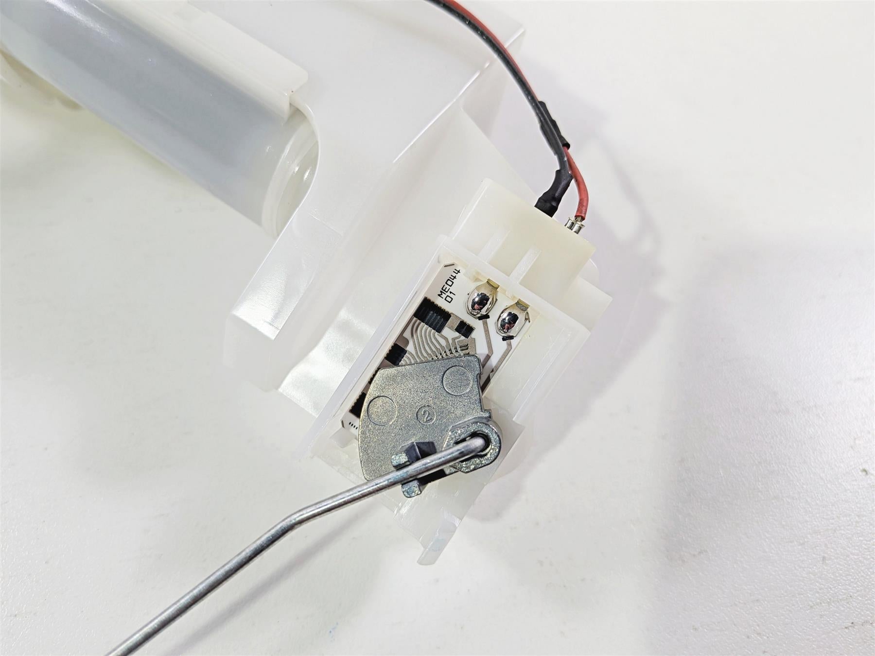 2024 Kawasaki EX500 Ninja 40th An. Fuel Gas Petrol Pump Sending Unit 49040-0824 {{ shop.shopifyCountryName }} - Mototech271