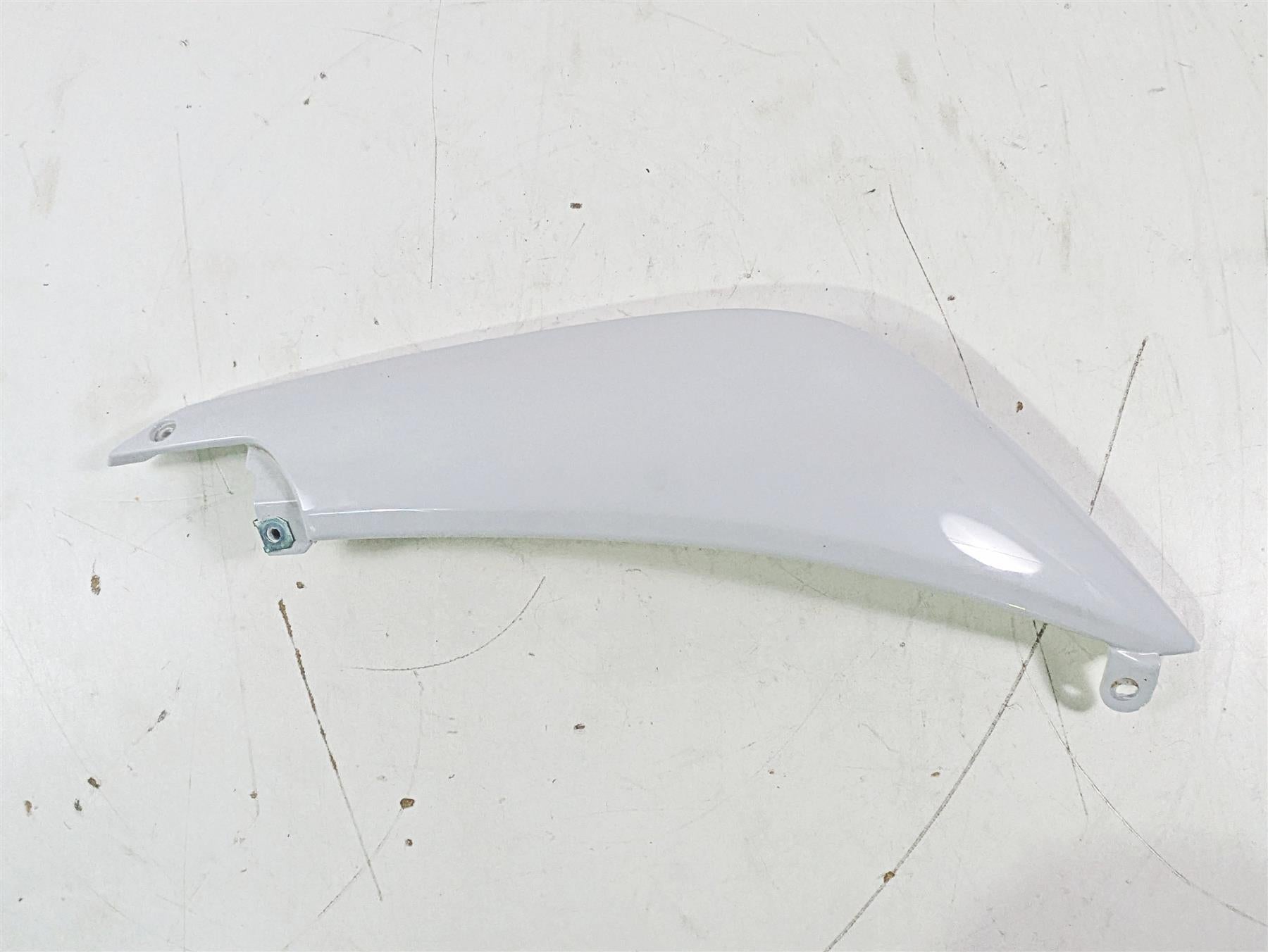 2016 BMW F800R K73 Left Rear Fender White Fairing Side Cover 46627678607 {{ shop.shopifyCountryName }} - Mototech271