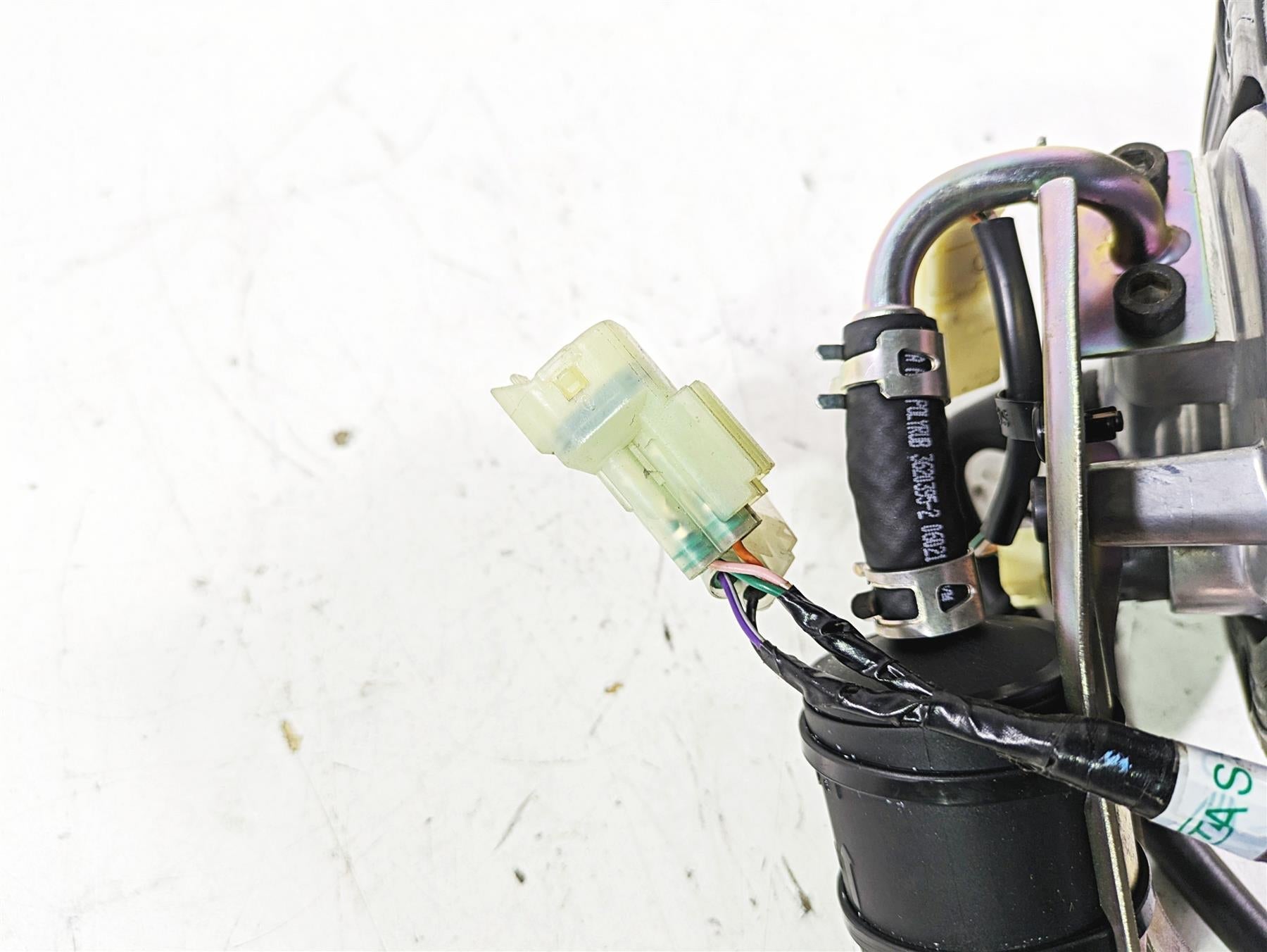 2020 Triumph Street Scrambler 900 Fuel Gas Petrol Pump -Tested T2402902 T1240330 {{ shop.shopifyCountryName }} - Mototech271