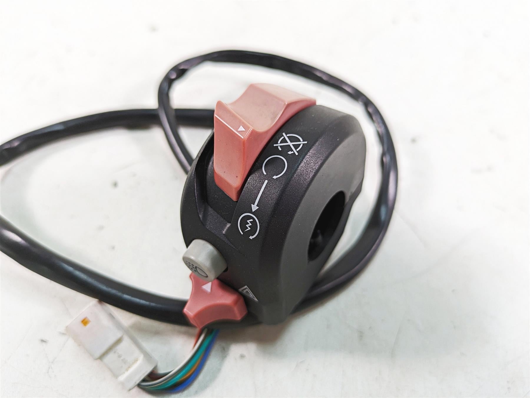 2020 Ducati Scrambler 1100 Sport Pro Right Hand Control Switch 65010243C {{ shop.shopifyCountryName }} - Mototech271