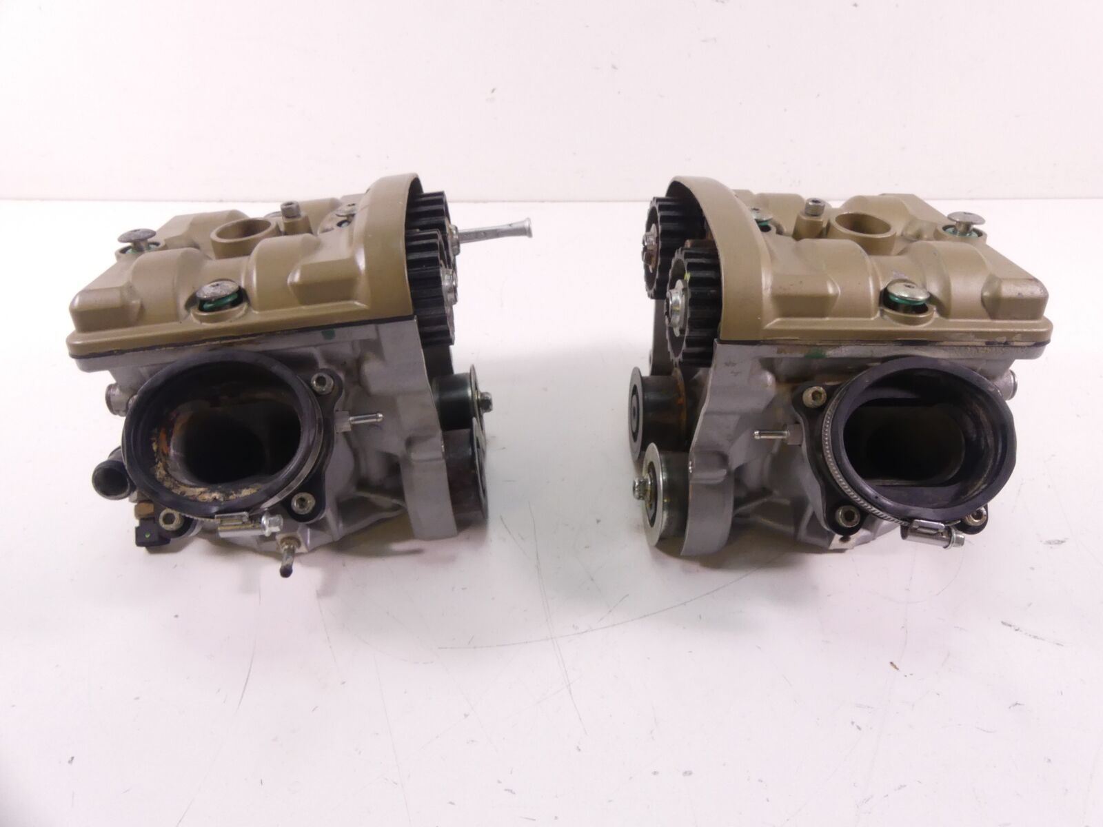 2008 Ducati 1098 S Rear Front Cylinder Head Vertical Horizontal Set 30122393B {{ shop.shopifyCountryName }} - Mototech271