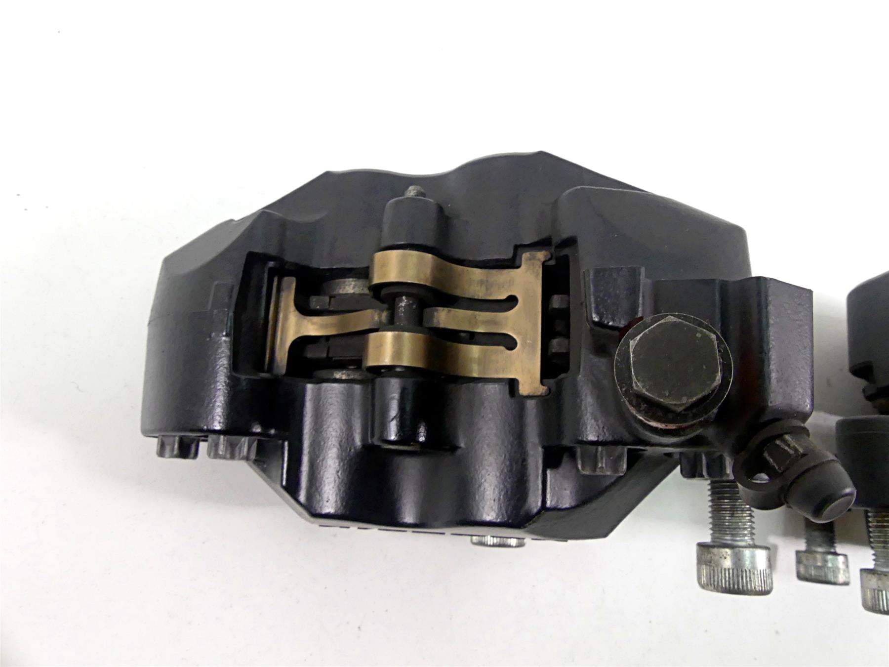 2011 Victory Cross Country Front Brake Caliper Set 1911513 1911512 {{ shop.shopifyCountryName }} - Mototech271