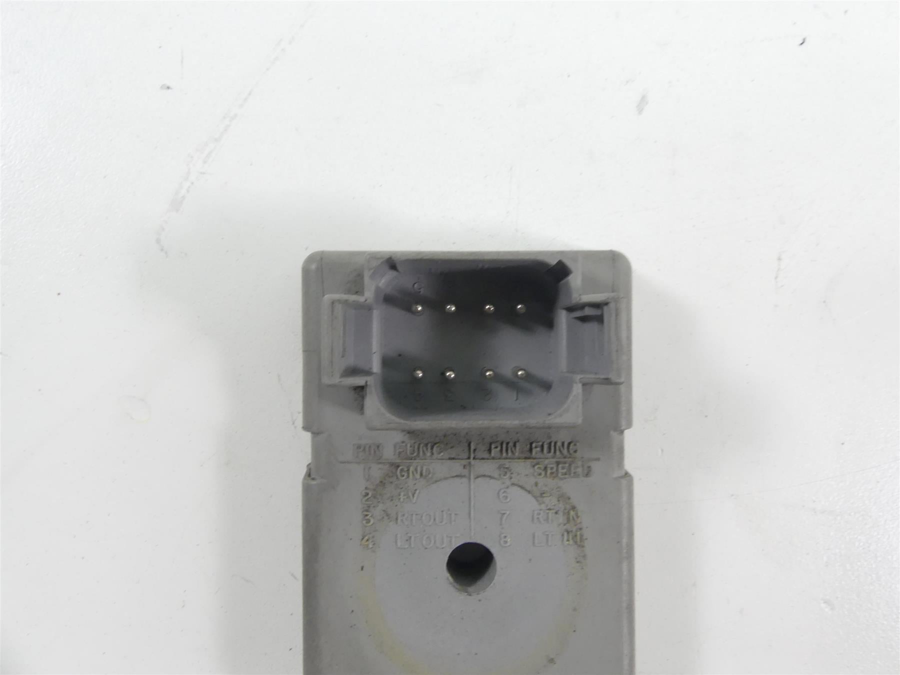 1999 Harley FXSTS Softail Springer Tsm Turn Signal Flasher Module 68540-96 {{ shop.shopifyCountryName }} - Mototech271
