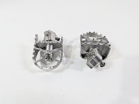 2016 BMW R1200 GS K50 Arashi Rider Foot Peg Footpeg Set AF076 {{ shop.shopifyCountryName }} - Mototech271