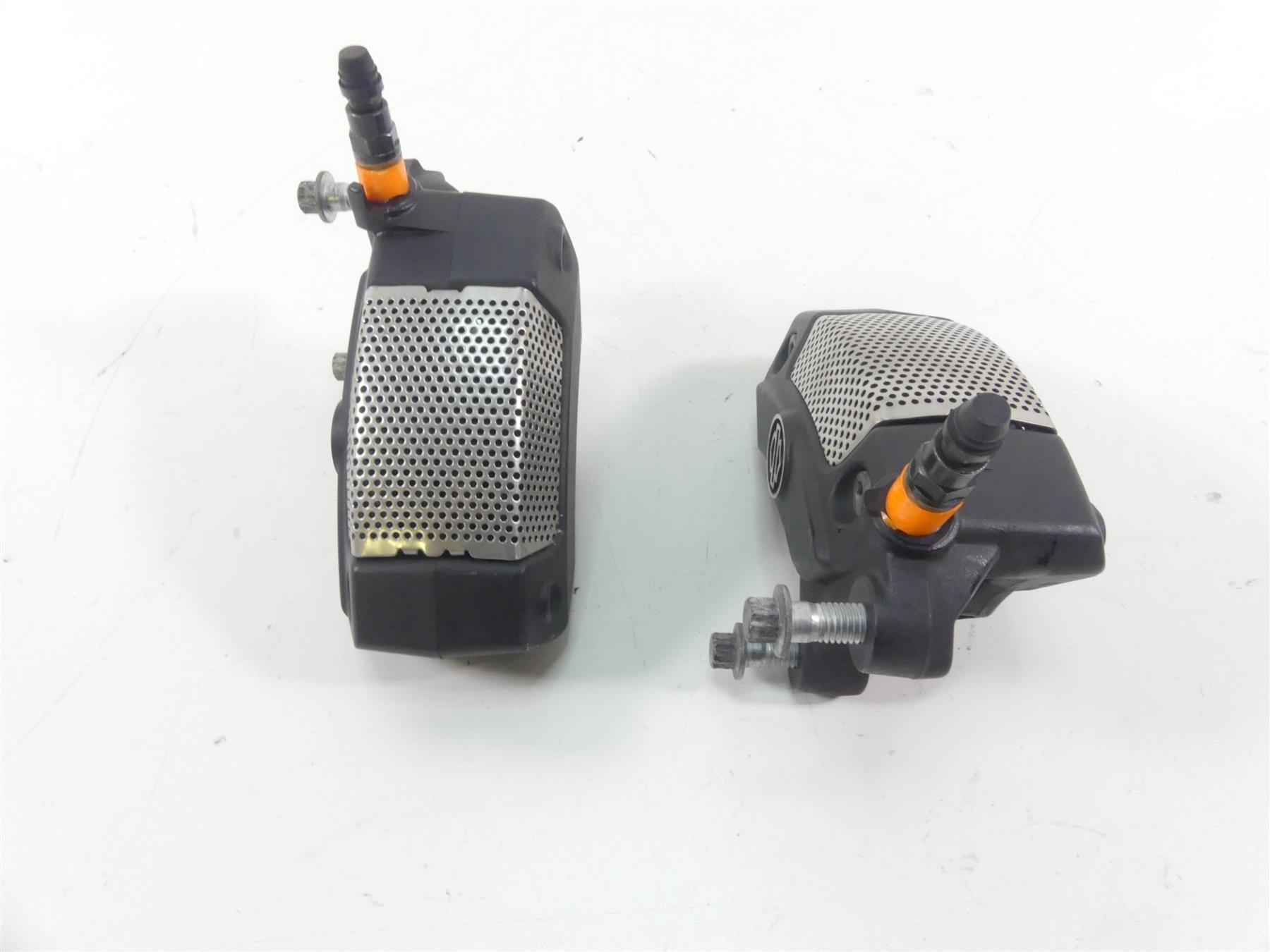 2011 Harley VRSCF Muscle Rod Front Brake Caliper + Lines Set 44732-08 44731-08 {{ shop.shopifyCountryName }} - Mototech271