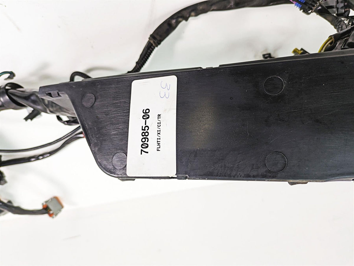 2006 Harley Touring FLHXI Street Glide Main Wiring Harness Loom -No Cut 70985-06 {{ shop.shopifyCountryName }} - Mototech271