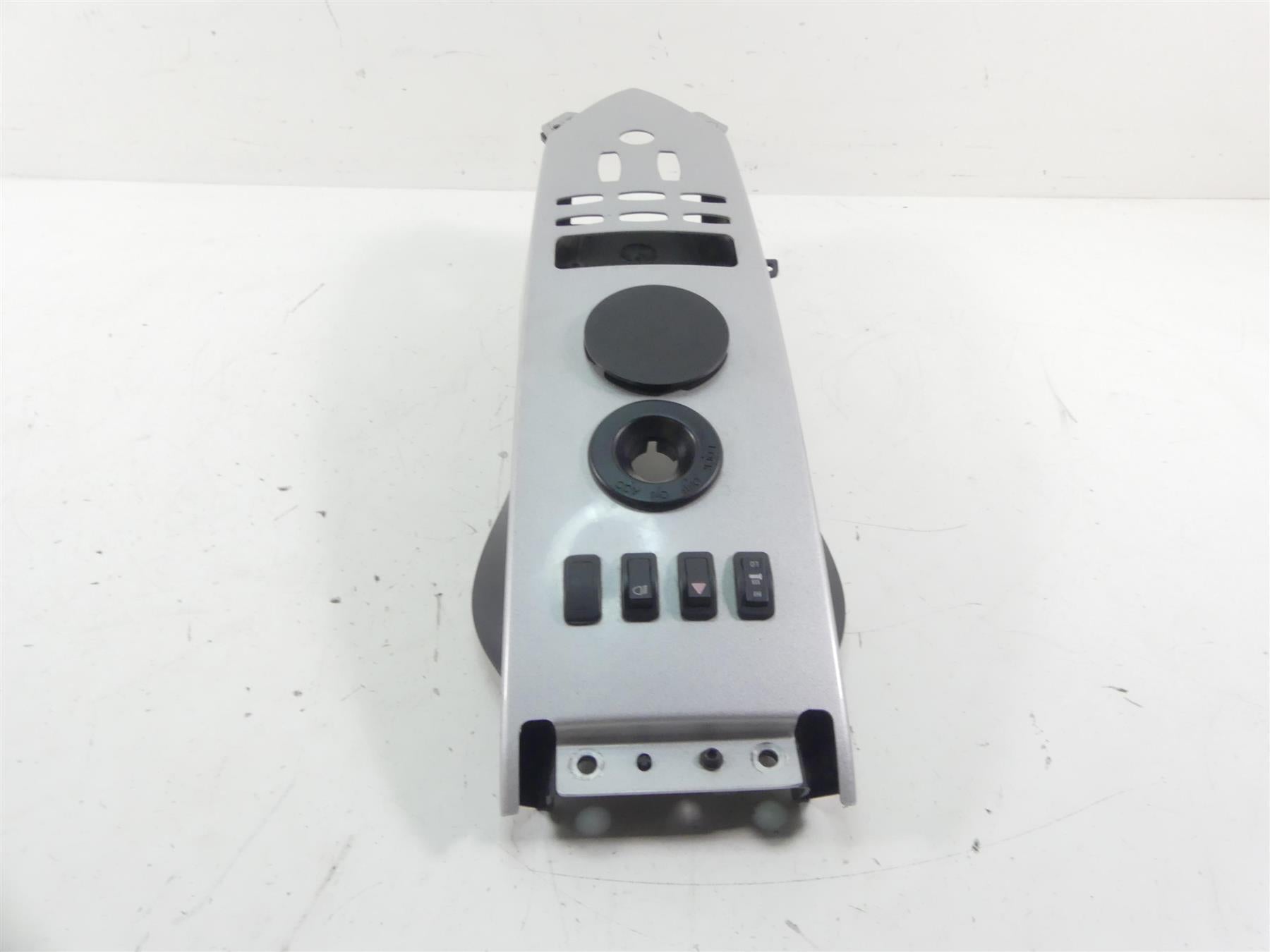 2011 Victory Vision Tour Center Tank Radio Console Cover Fairing Set 5253469 {{ shop.shopifyCountryName }} - Mototech271