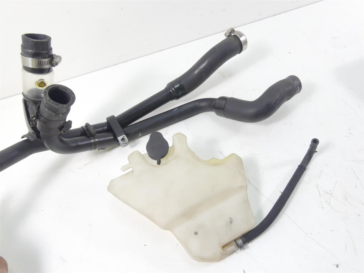 2011 Harley VRSCF Muscle Rod Radiator Fans Reservoir Hoses Set - Read 26722-04 {{ shop.shopifyCountryName }} - Mototech271