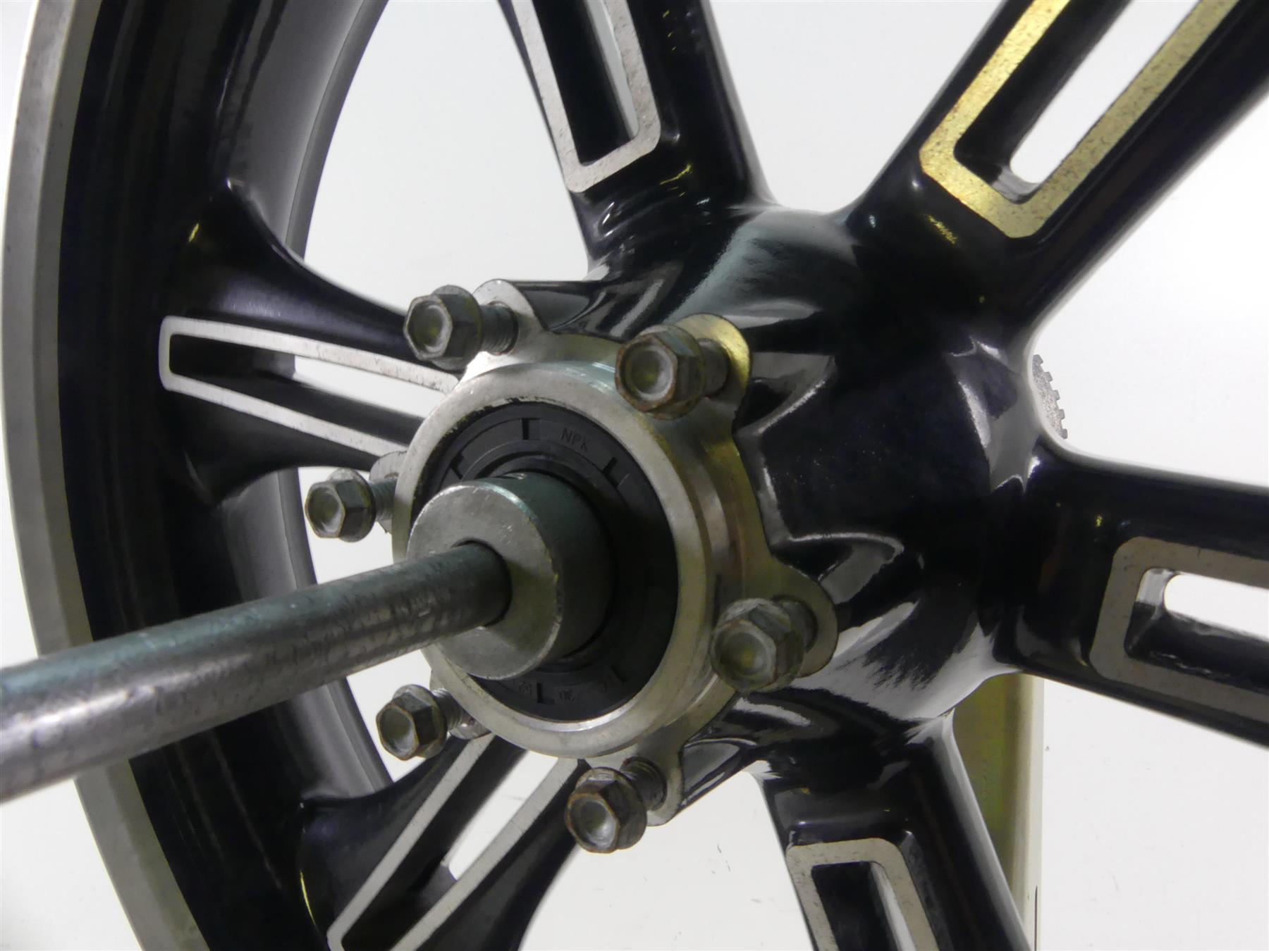 2011 Victory Vision Tour Straight Front Cast Wheel Rim 18x3.5 - Read 1521383 {{ shop.shopifyCountryName }} - Mototech271