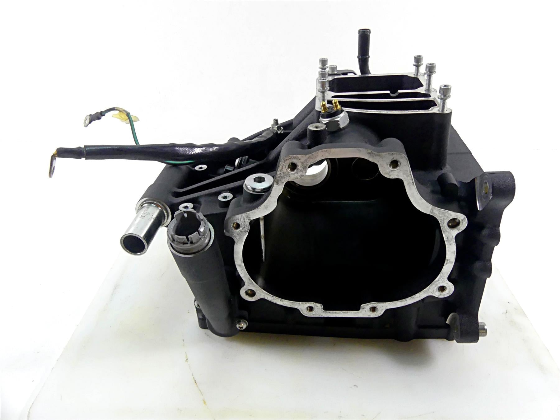 2020 Harley Softail FXST Standard Transmission Gear Box Case Housing M8 34700176 {{ shop.shopifyCountryName }} - Mototech271