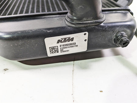 2022 KTM 1290 Super Adventure S Right Radiator Fan Set 61935008000 61935008033 {{ shop.shopifyCountryName }} - Mototech271
