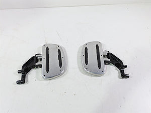 2008 Yamaha XVZ1300 Royal Star Rear Passenger Floorboard Set 4XY-27440-00-00 | Mototech271