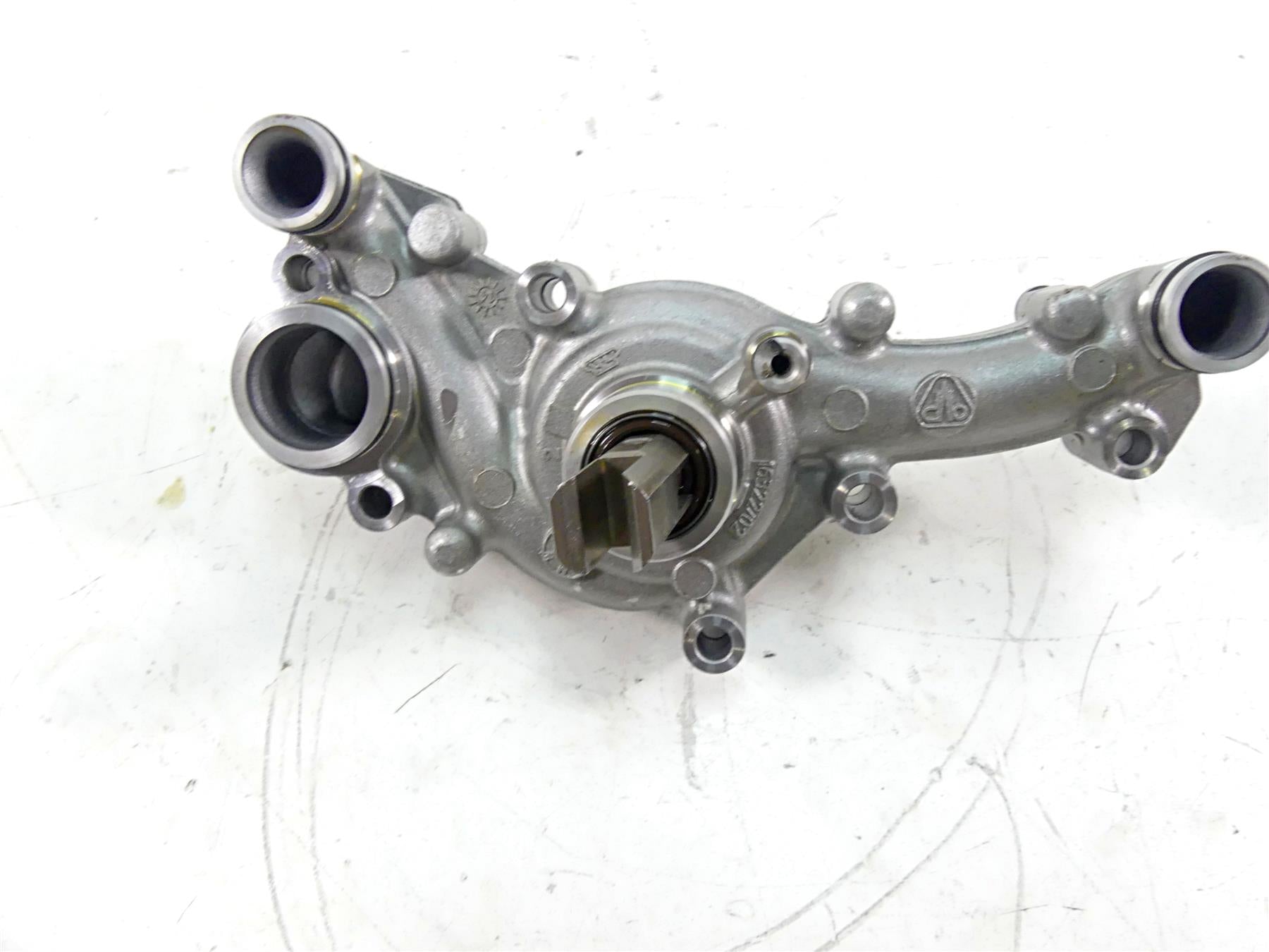 2015 BMW R1200GS GSW K50 Engine Waterpump Water Pump 11518529879 {{ shop.shopifyCountryName }} - Mototech271